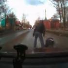 tentativa_de_suicidio_fail_mas_o_cara_toma_umas_porradas_merecidas_do_motorista