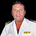 absurdo_foto_de_capitao_schettino_ja_em_seu_novo_emprego