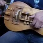 ouca_o_som_exotico_deste_raro_instrumento_musical_russo_com_manivela