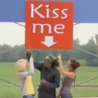 pegadinha_da_placa_beije_me