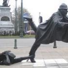 as_estatuas_mais_estranhas_e_sem_nocao_do_mundo