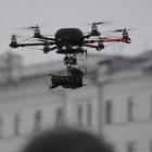 “Câmera UFO” flagrada sobre protestos na Rússia  