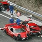 imagens_do_engavetamento_entre_oito_ferraris_uma_lamborghini_e_tres_mercedes