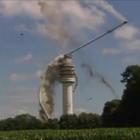 videos_mostram_torre_de_tv_desabando