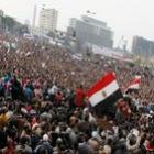 Protestos árabes: Momento exato em que militares atiram na multidão