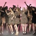 alber_elbaz_e_os_modelos_dancando_para_a_lanvin