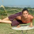 praticando_ioga_com_maestria_cada_posicao_de_cair_o_queixo