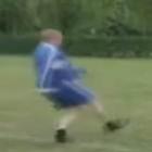 futebol_arte_vovo_acerta_5_bolas_no_travessao