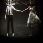 Fotos artísticas romanticas abaixo d’água por Naba