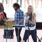 spfw_verao_2012_desfile_da_ellus_traz_banda_de_rock_ao_vivo