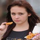 inglesa_come_apenas_empanados_de_frango_ha_15_anos