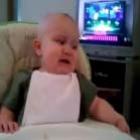 bebe_se_acalma_ouvindo_justin