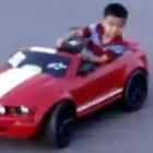 crianca_faz_drift_como_adulto