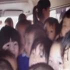 Polícia encontra 64 crianças em van projetada para 8