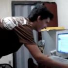 homem_beija_assim_
