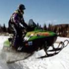 acidente_de_snowmobile_impressionante