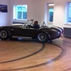 sujeito_resolve_fazer_drift_dentro_de_casa_com_um_cobra_67