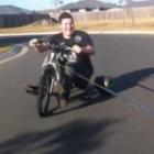 triciclo_+_babaca_=_drift_fail