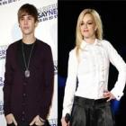 Britney Spears e Justin Bieber lançam música pra ajudar vítimas do Japão