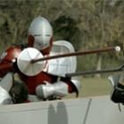 Cavalos, armaduras, lanças e uma batalha medievalmente moderna