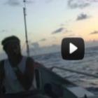 cruzando_um_oceano_remando_sozinho_com_nenhum_motor_nem_vela