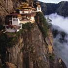 Mosteiros incríveis construídos em encostas de montanhas 