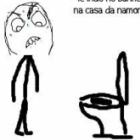 indo_no_banheiro_na_casa_da_namorada