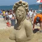 Inusitados e estranhas esculturas na areia
