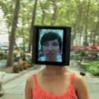 mulher_com_cabeca_de_ipad