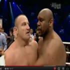 Homem mais forte do mundo precisa de 39s para atropelar veterano Bob Sapp