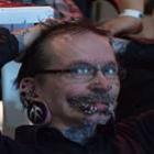 alemao_vai_para_o_guinness_por_ter_453_piercings_no_corpo