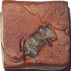 Homem encontra rato dentro do pão de forma