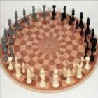 Jogadores criam tabuleiro de xadrez para 3 pessoas 
