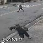 menino_de_13_anos_persegue_jovem_depois_da_escola_e_faz_disparos_pela_rua