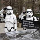 ambientalistas_do_greenpeace_protestam_contra_a_volkswagen_vestidos_de_soldados_
