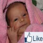menina_chamada_curtir_e_curtida_no_facebook