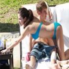 justin_bieber_e_selena_gomez_tomam_banho_de_sol_no_mexico