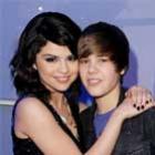 justin_bieber_beija_selena_gomez_no_caribe_durante_reveillon_