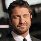 gerard_butler_sai_de_clinica_de_reabilitacao