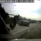 3_carros_batendo_em_rodovia_da_coreia_do_sul
