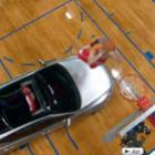 Blake Griffin salta sobre carro e ganha concurso de enterradas da NBA