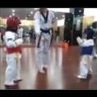 a_luta_de_taekwondo_mais_engracada_que_voce_ja_viu