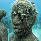 Esculturas assustadoras no fundo do mar