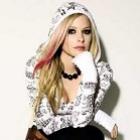 Depois de briga na balada site mostra como ficou o rosto de Avril Lavigne
