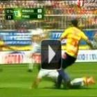 Jogador cai em cima da perna do adversário que quebra a perna (Futebol Mexicano)