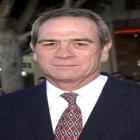 tommy_lee_jones_sera_o_general_macarthur_em_emperor_novo_filme_de_peter_webber