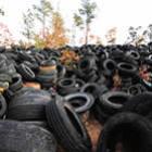 Cemitério de pneus é visto do espaço e assusta ecologistas