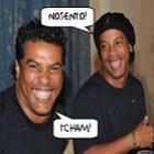 ronaldinho_faz_leilao_do_seu_passe_para_o_carnaval_2011_merece_1_tirinha