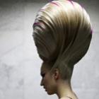 show_do_cabelo_alternativo_tem_desfile_de_penteados_bizarros