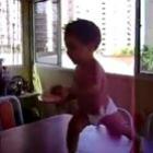 veja_o_bebe_dancando_o_kuduro